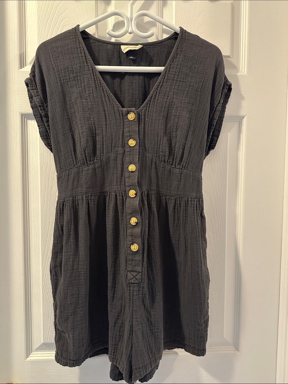 UNIVERSAL THREAD Charcoal Button-Front Cotton Gauze Romper SzS Comfy Casual Cute